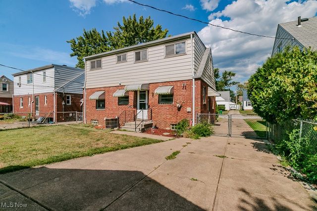 306 E 323rd Street, Willowick, OH 44095