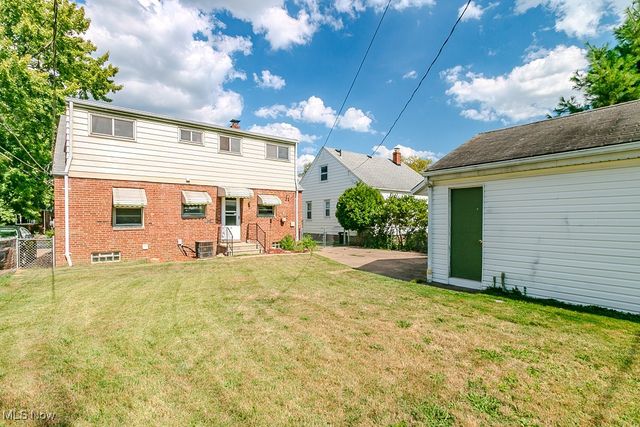 306 E 323rd Street, Willowick, OH 44095