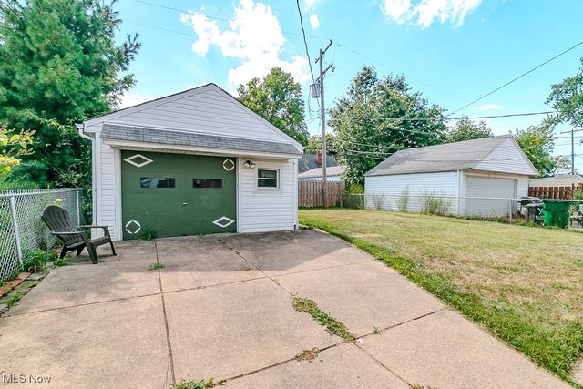 306 E 323rd Street, Willowick, OH 44095