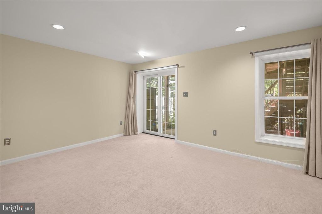 Image 10 of property listing at 4716 RAMS HORN ROW, Ellicott City, MD 21042