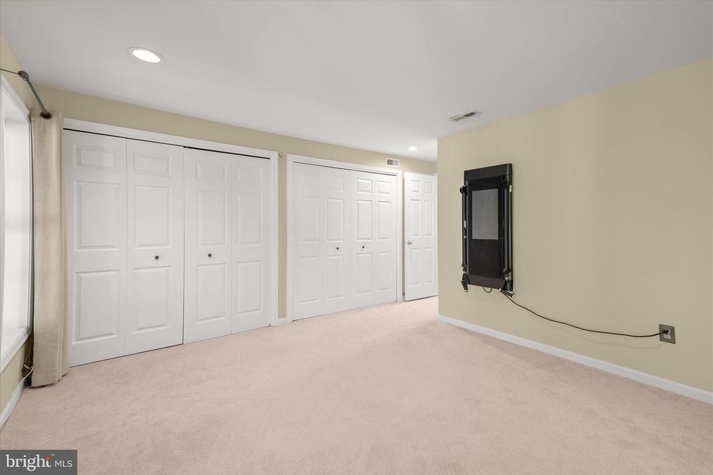 Image 12 of property listing at 4716 RAMS HORN ROW, Ellicott City, MD 21042