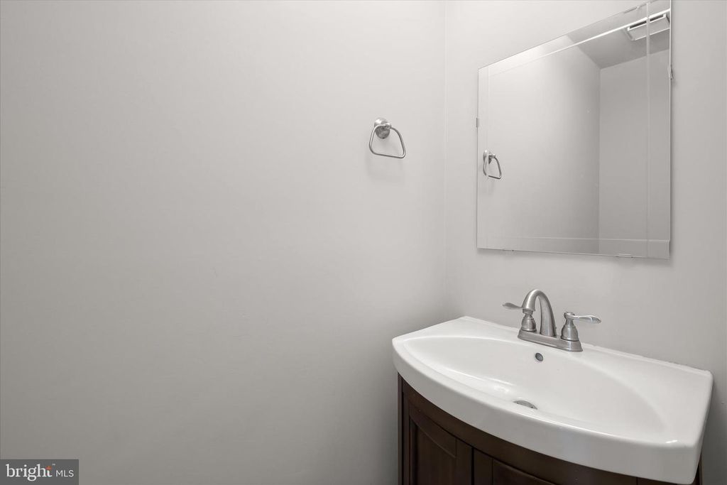 Image 13 of property listing at 4716 RAMS HORN ROW, Ellicott City, MD 21042
