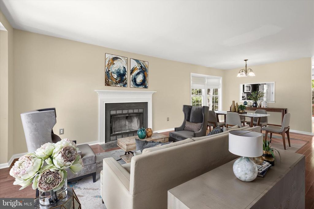 Image 3 of property listing at 4716 RAMS HORN ROW, Ellicott City, MD 21042