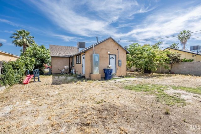 220 E 7th Street, Bakersfield, CA 93307
