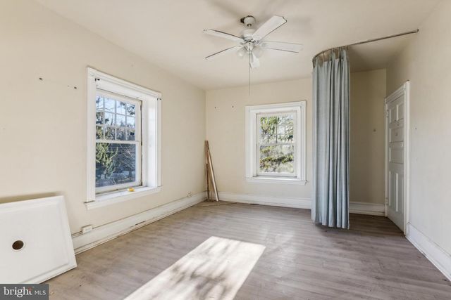 329 E WISTER ST, Philadelphia, PA 19144