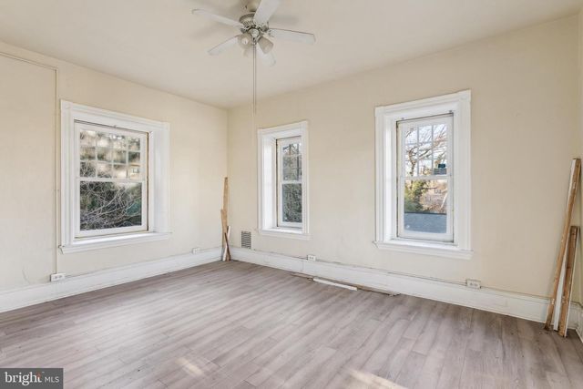329 E WISTER ST, Philadelphia, PA 19144