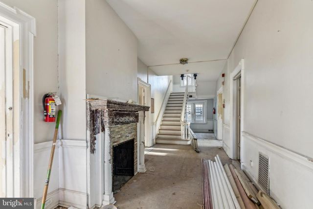 329 E WISTER ST, Philadelphia, PA 19144