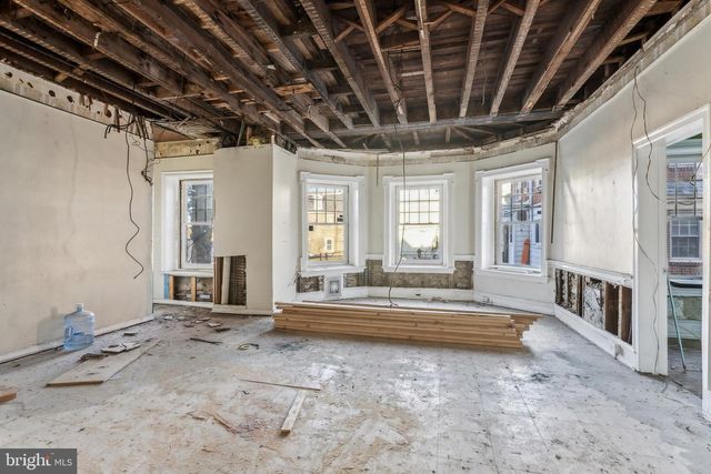 329 E WISTER ST, Philadelphia, PA 19144