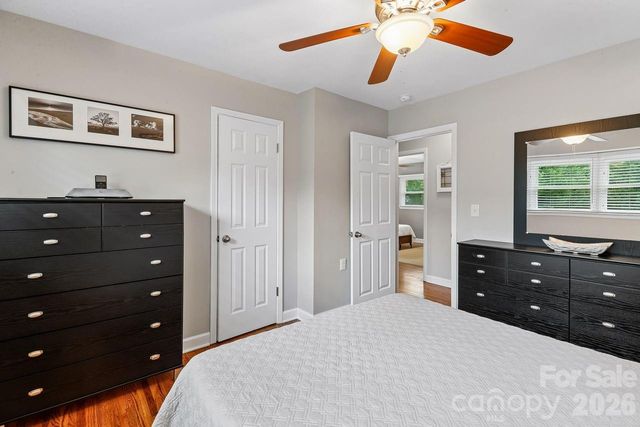 122 Chanticleer Court, Charlotte, NC 28214