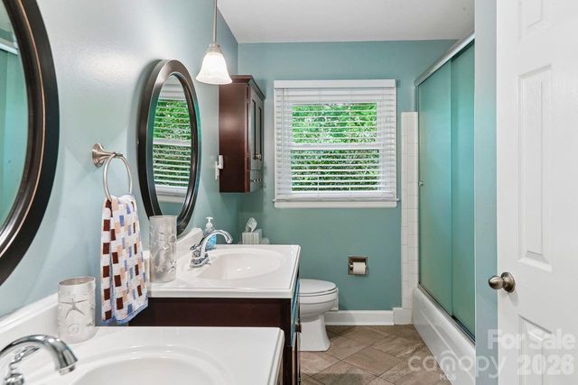 122 Chanticleer Court, Charlotte, NC 28214