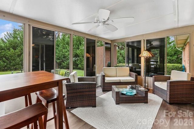 122 Chanticleer Court, Charlotte, NC 28214