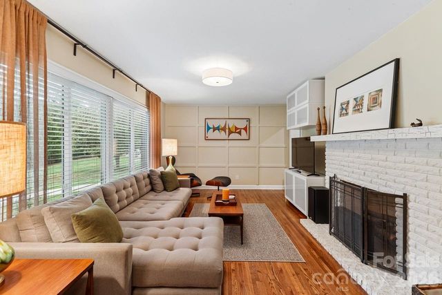 122 Chanticleer Court, Charlotte, NC 28214
