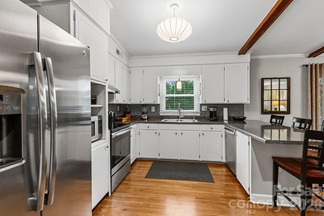 122 Chanticleer Court, Charlotte, NC 28214