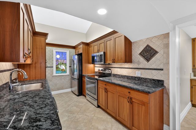 301 Ocean Bluffs Boulevard 5040, Jupiter, FL 33477