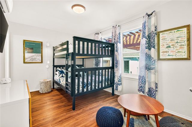 206 S Station St, Port Aransas, TX 78373