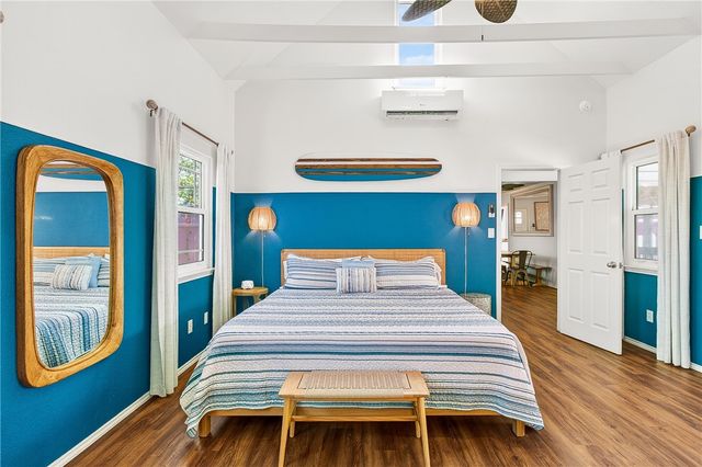 206 S Station St, Port Aransas, TX 78373