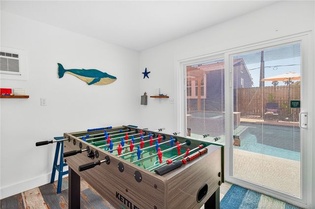 206 S Station St, Port Aransas, TX 78373