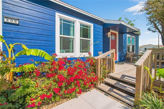 206 S Station St, Port Aransas, TX 78373