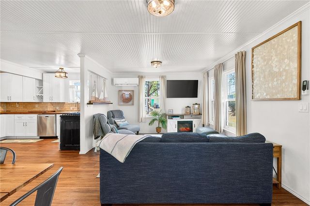 206 S Station St, Port Aransas, TX 78373