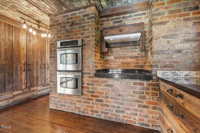 513 W Glendale Street, Siler City, NC 27344