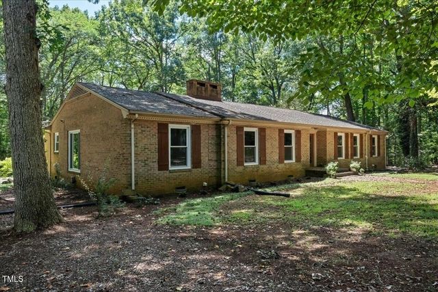 513 W Glendale Street, Siler City, NC 27344