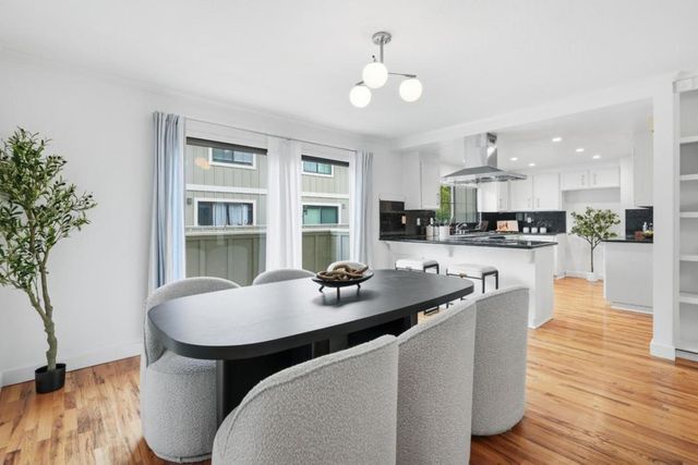 537 E McKinley Avenue B, Sunnyvale, CA 94086