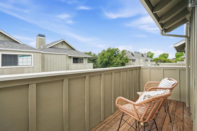 537 E McKinley Avenue B, Sunnyvale, CA 94086