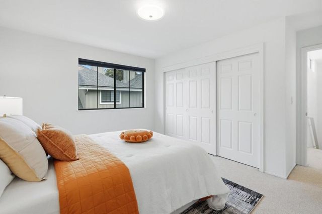537 E McKinley Avenue B, Sunnyvale, CA 94086