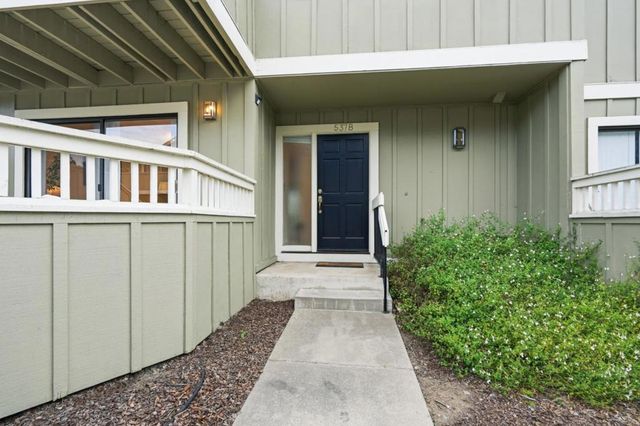 537 E McKinley Avenue B, Sunnyvale, CA 94086