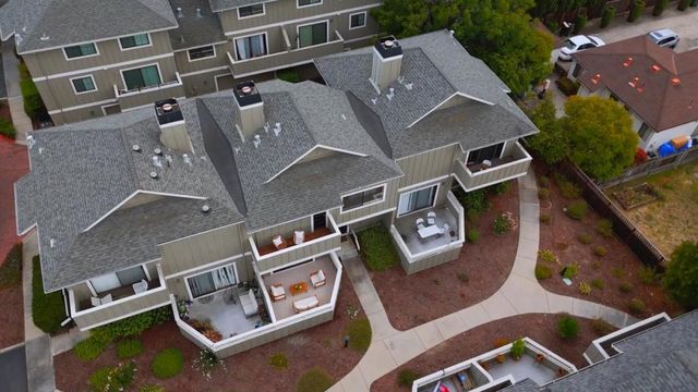 537 E McKinley Avenue B, Sunnyvale, CA 94086