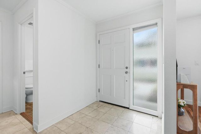 537 E McKinley Avenue B, Sunnyvale, CA 94086