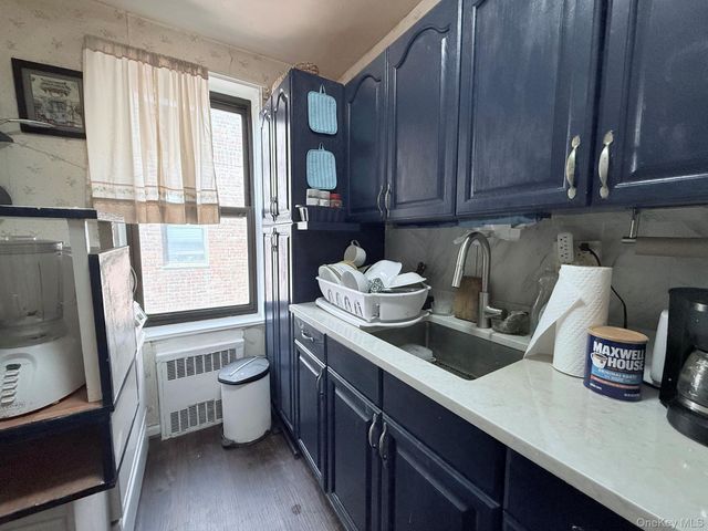 83-05 98 Street 5N, Woodhaven, NY 11421