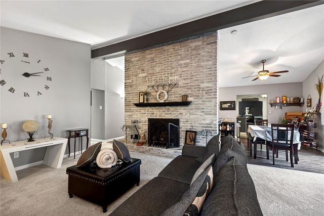 921 Hickory Lane, Troy, OH 45373