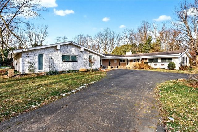 921 Hickory Lane, Troy, OH 45373