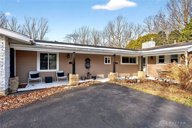 921 Hickory Lane, Troy, OH 45373