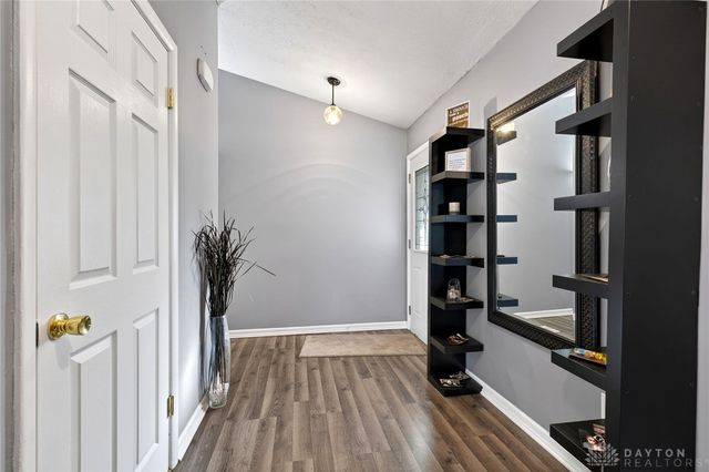 921 Hickory Lane, Troy, OH 45373