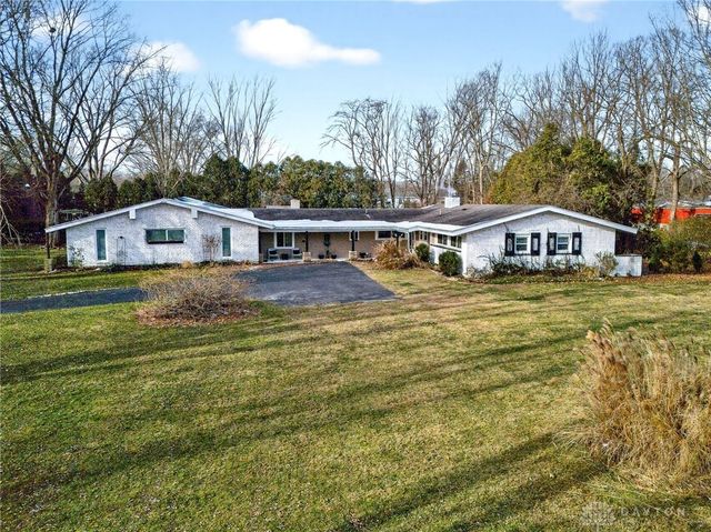 921 Hickory Lane, Troy, OH 45373