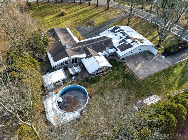 921 Hickory Lane, Troy, OH 45373