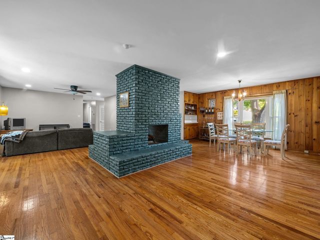 109 Kent Place, Spartanburg, SC 29307