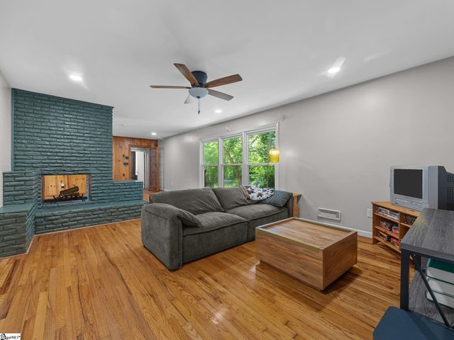109 Kent Place, Spartanburg, SC 29307
