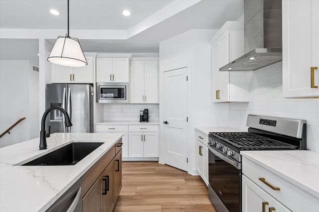 875 NW Frescott Circle, Waukee, IA 50263