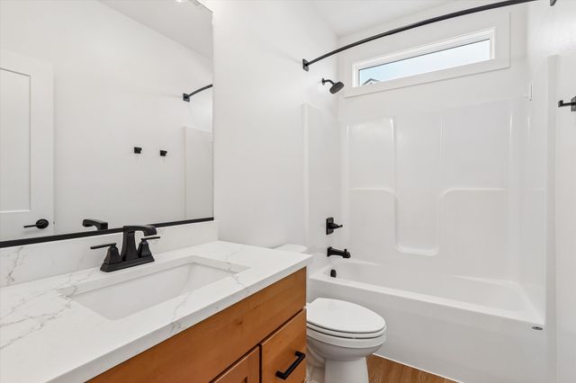 875 NW Frescott Circle, Waukee, IA 50263