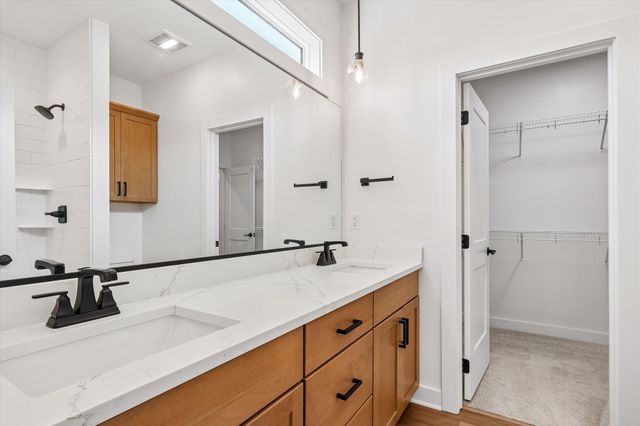875 NW Frescott Circle, Waukee, IA 50263