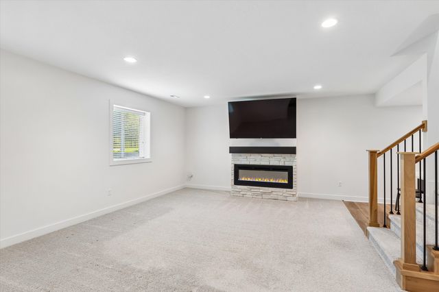 875 NW Frescott Circle, Waukee, IA 50263