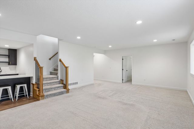 875 NW Frescott Circle, Waukee, IA 50263