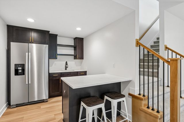 875 NW Frescott Circle, Waukee, IA 50263