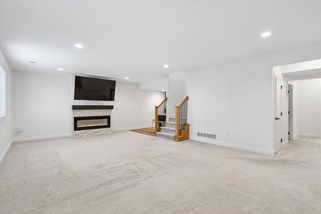 875 NW Frescott Circle, Waukee, IA 50263