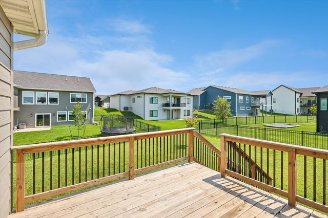 875 NW Frescott Circle, Waukee, IA 50263