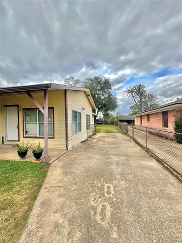 8611 Findlay Street, Houston, TX 77017