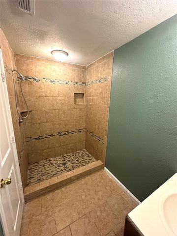 8611 Findlay Street, Houston, TX 77017